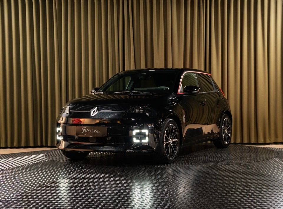 Renault 5 E-Tech 52 Iconic 5d