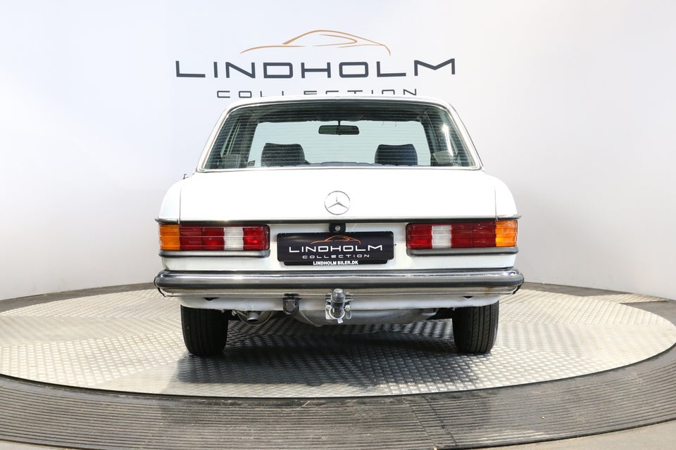 Mercedes 230 E 2,3  4d