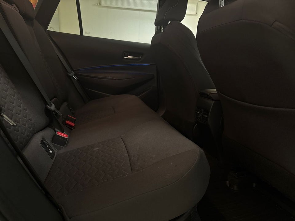 Toyota Corolla 1,8 Hybrid Active Smart MDS 5d