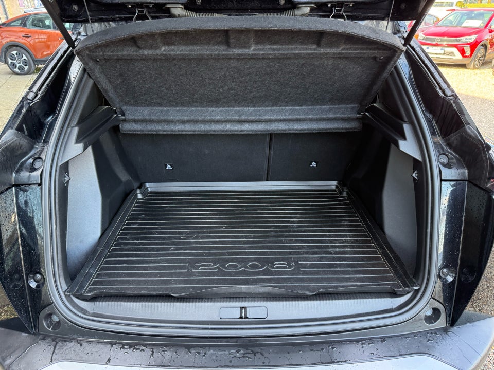 Peugeot 2008 1,2 PureTech 130 Sportium EAT8 5d