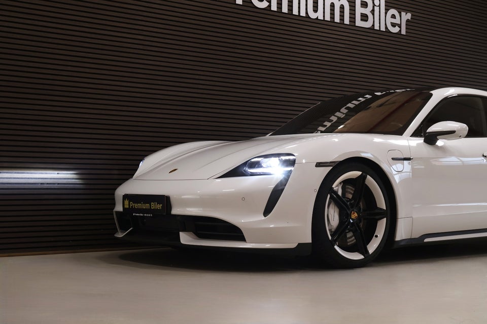 Porsche Taycan Turbo Performance+ 4d