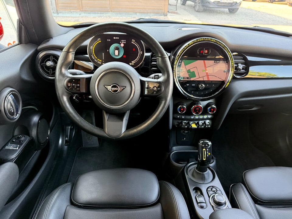 MINI Cooper SE Classic Trim 3d