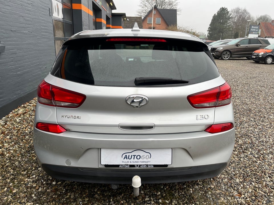 Hyundai i30 1,0 T-GDi Premium 5d