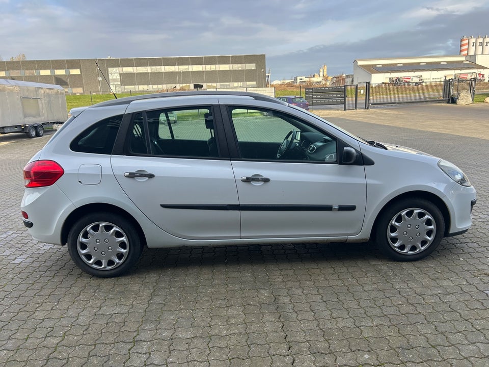 Renault Clio II 1,2 8V Basic 3d