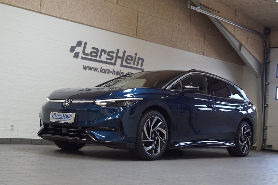 VW ID.7 77 Style+ Tourer 5d