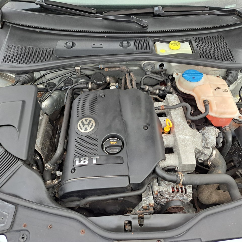 VW Passat 1,8 T 4d