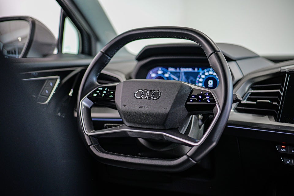 Audi Q4 e-tron 40  5d