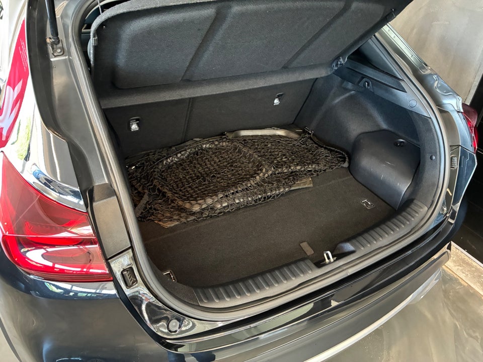 Kia XCeed 1,6 PHEV Prestige DCT 5d