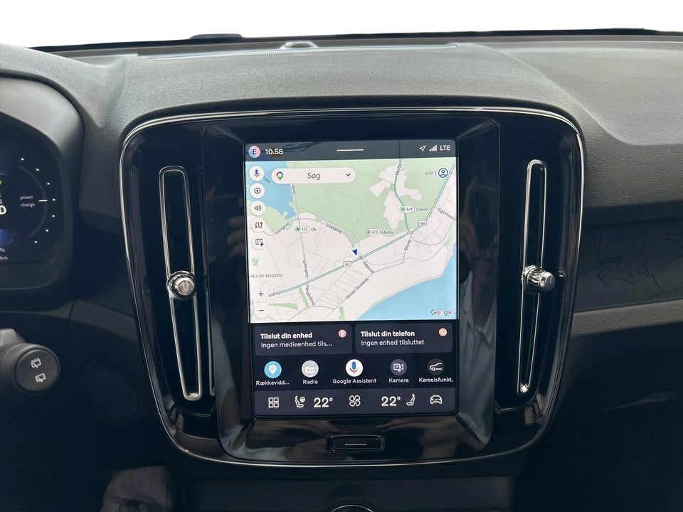 Volvo EX40 Standard Range Plus 5d