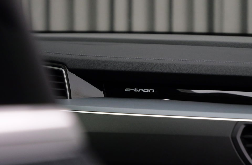 Audi e-tron 55 Advanced quattro 5d