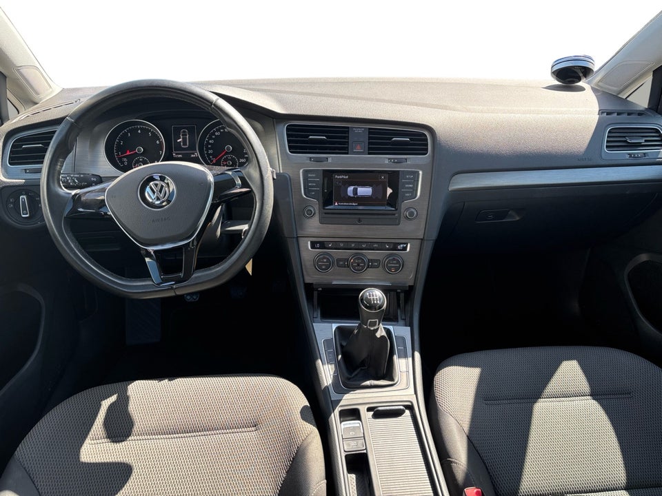 VW Golf VII 1,4 TSi 122 Comfortline Variant BMT 5d