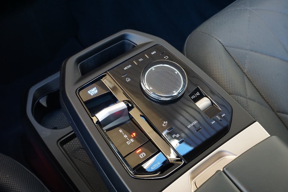 BMW iX xDrive40 Sport 5d