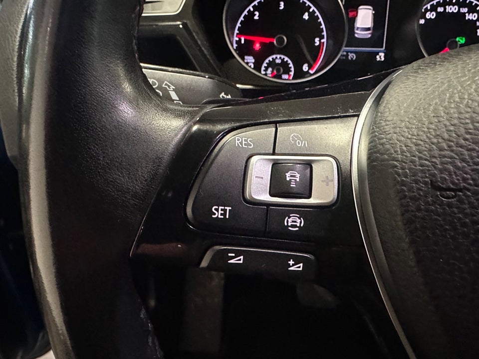 VW Touran 2,0 TDi 150 Highline DSG Van 5d