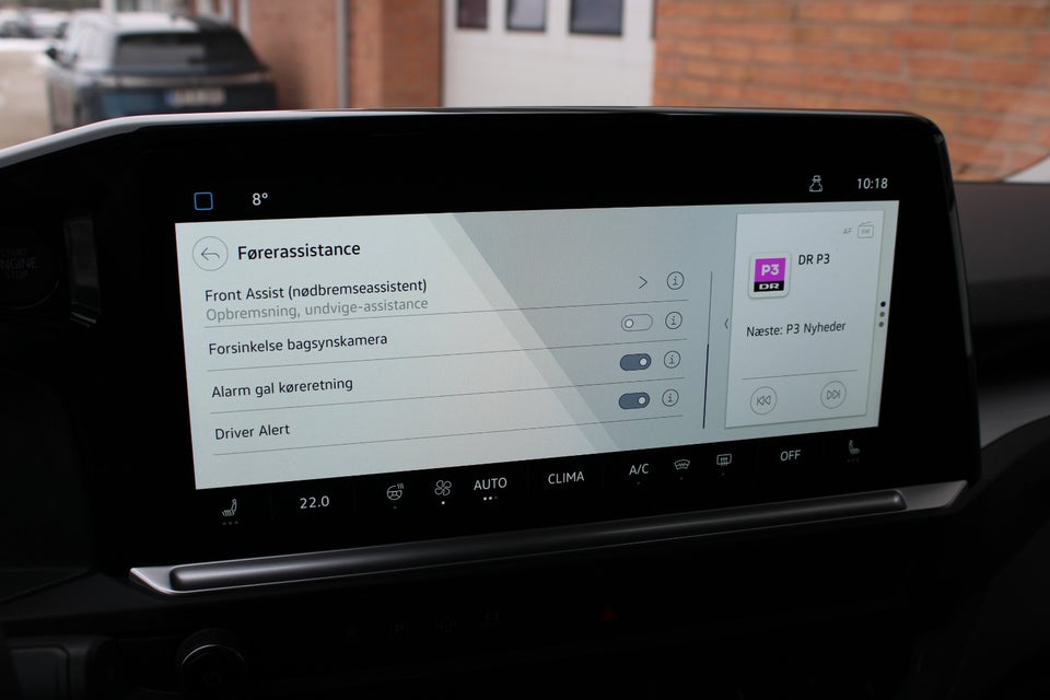 VW e-Caravelle 64 Life SWB