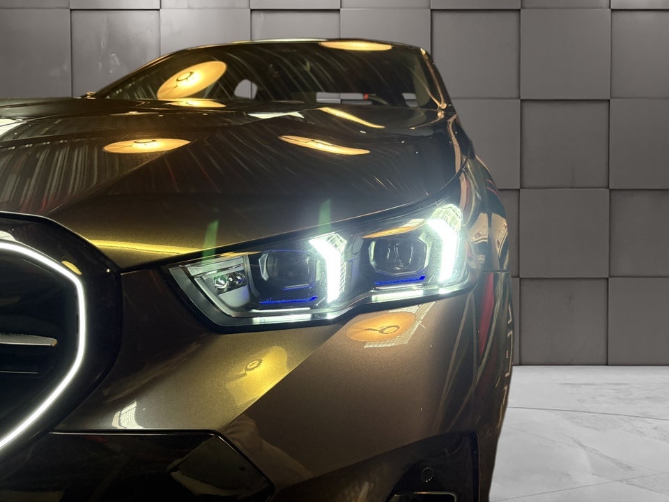 BMW i5 M60 M-Sport xDrive 4d