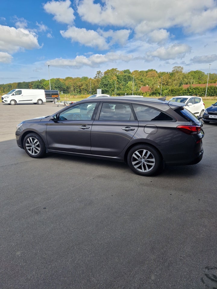 Hyundai i30 1,0 T-GDi Trend stc. 5d