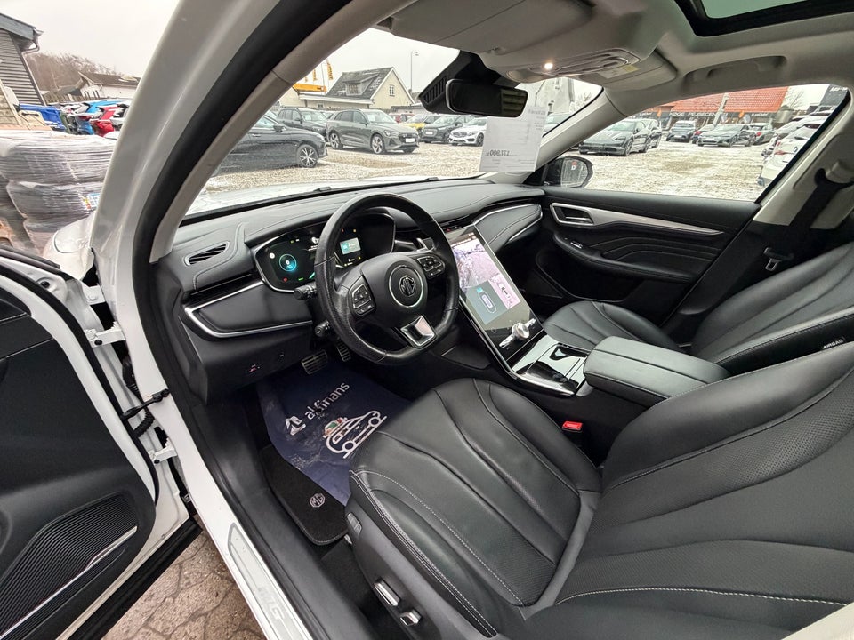 MG Marvel R Luxury 5d