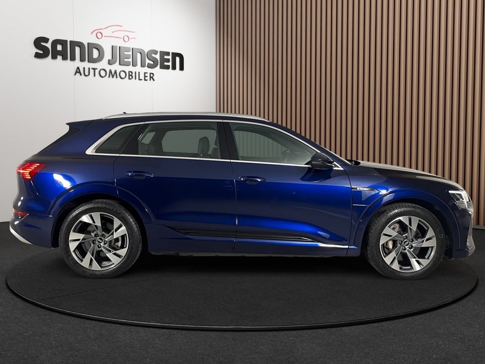 Audi e-tron 55 S-line quattro 5d
