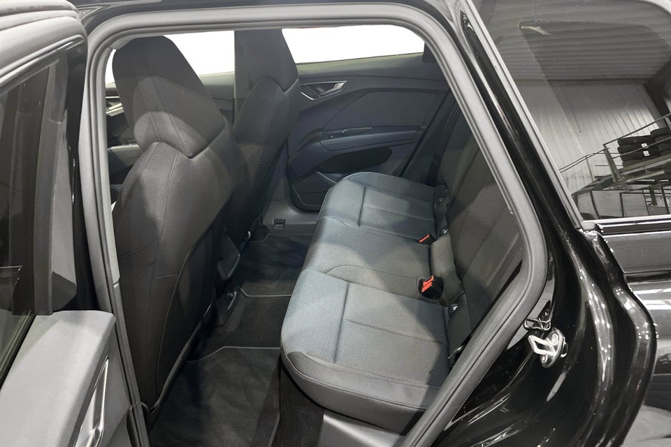 Audi Q4 e-tron 40 Progress 5d