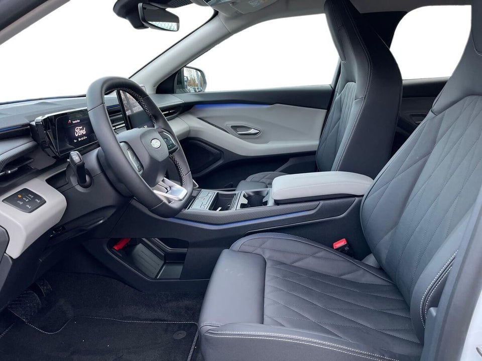 Ford Explorer 82 Premium Extended Range 5d