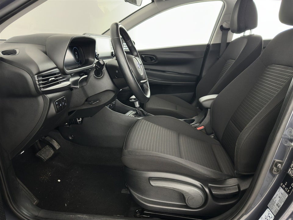 Hyundai i20 1,0 T-GDi Essential DCT 5d