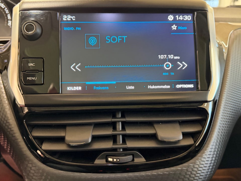 Peugeot 208 1,6 BlueHDi 100 Selection Sky 5d