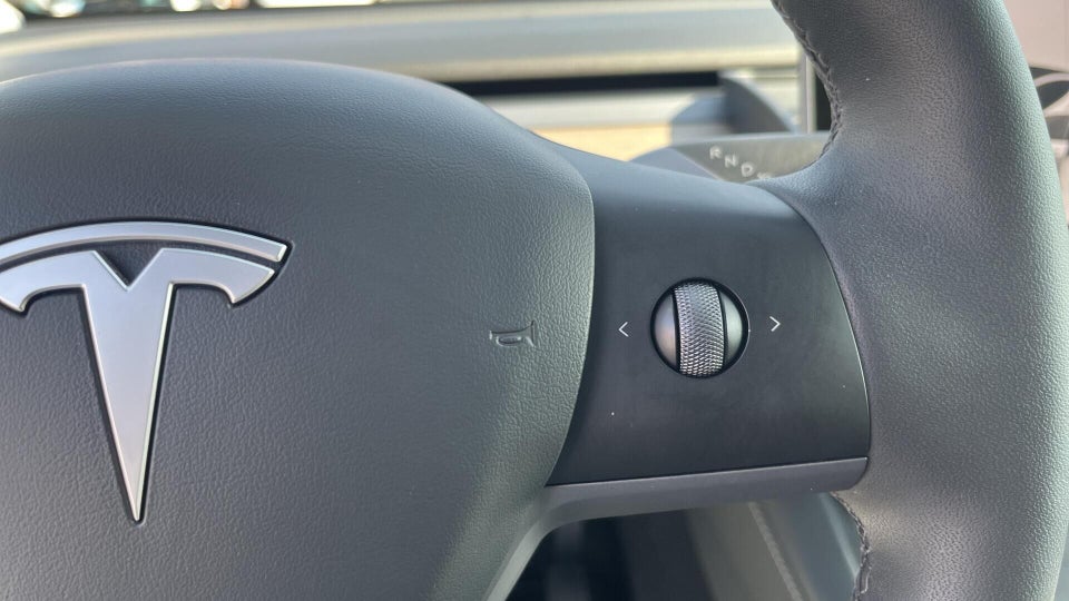 Tesla Model Y RWD 5d