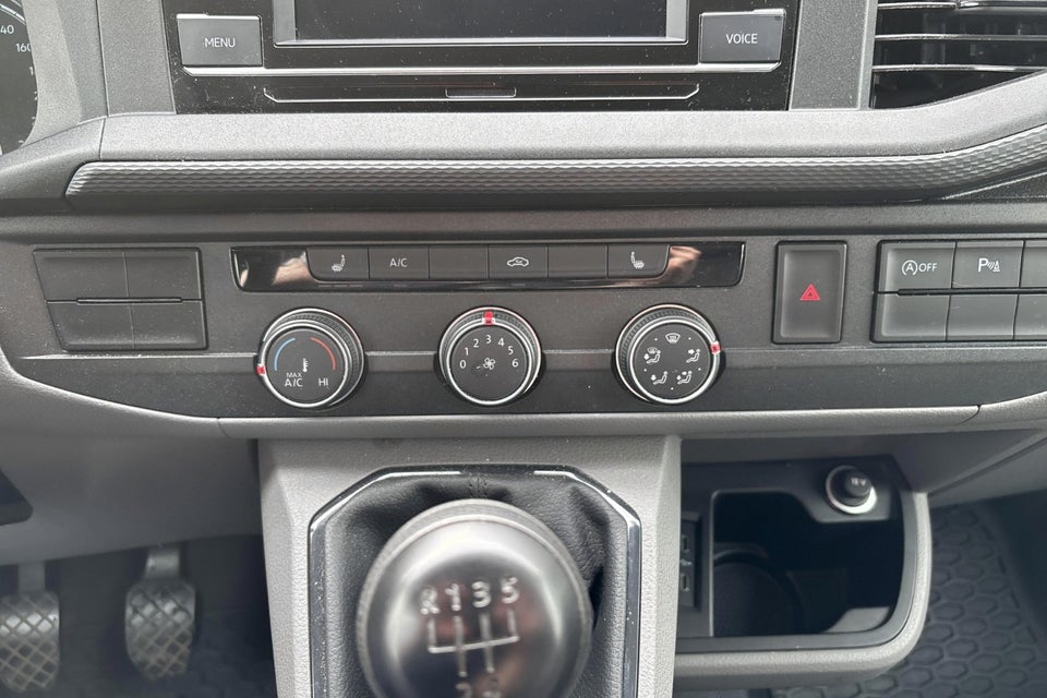 VW Transporter 2,0 TDi 110 Kassevogn lang