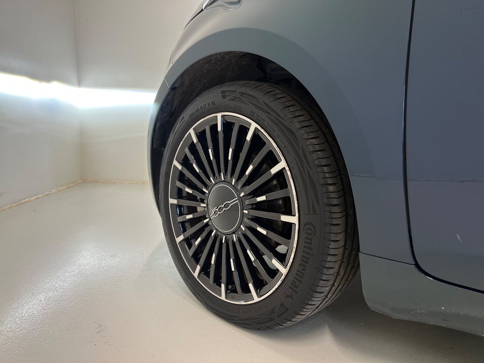 Fiat 500e 42 la Prima Sky 3d