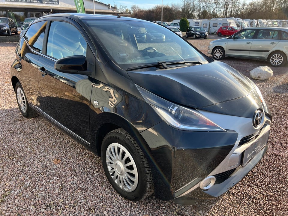 Toyota Aygo 1,0 VVT-i x-black II x-shift 5d