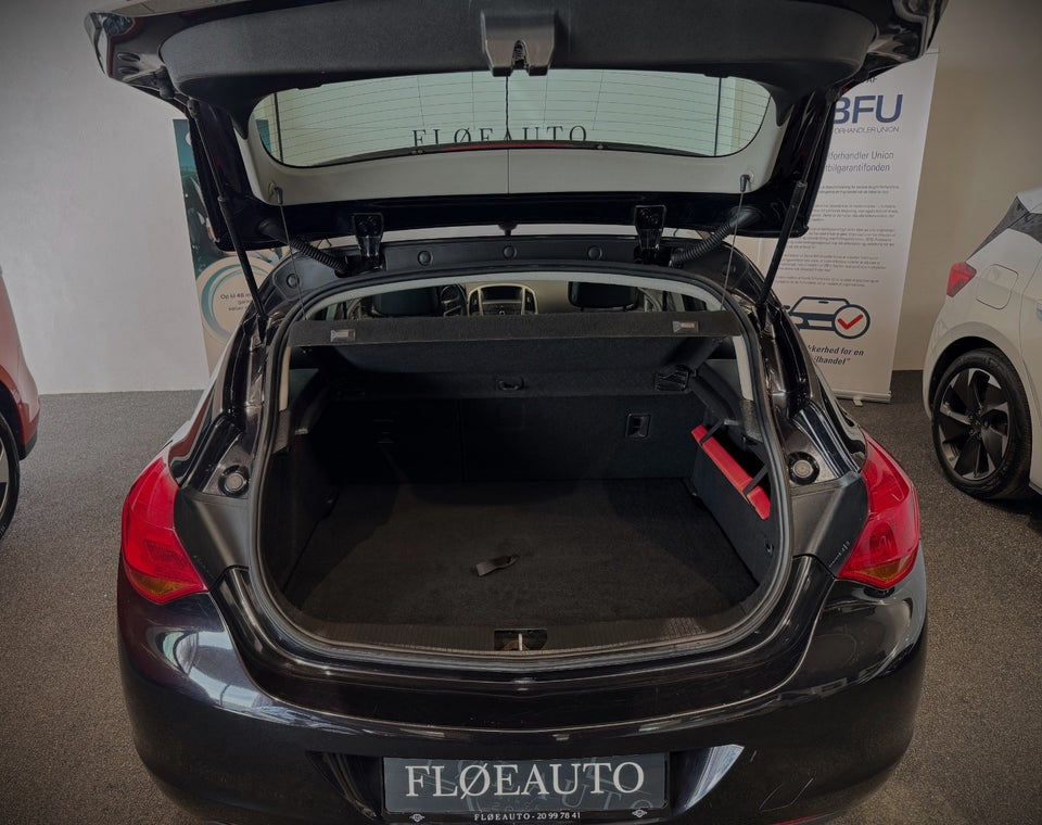 Opel Astra 1,3 CDTi 95 Enjoy 5d