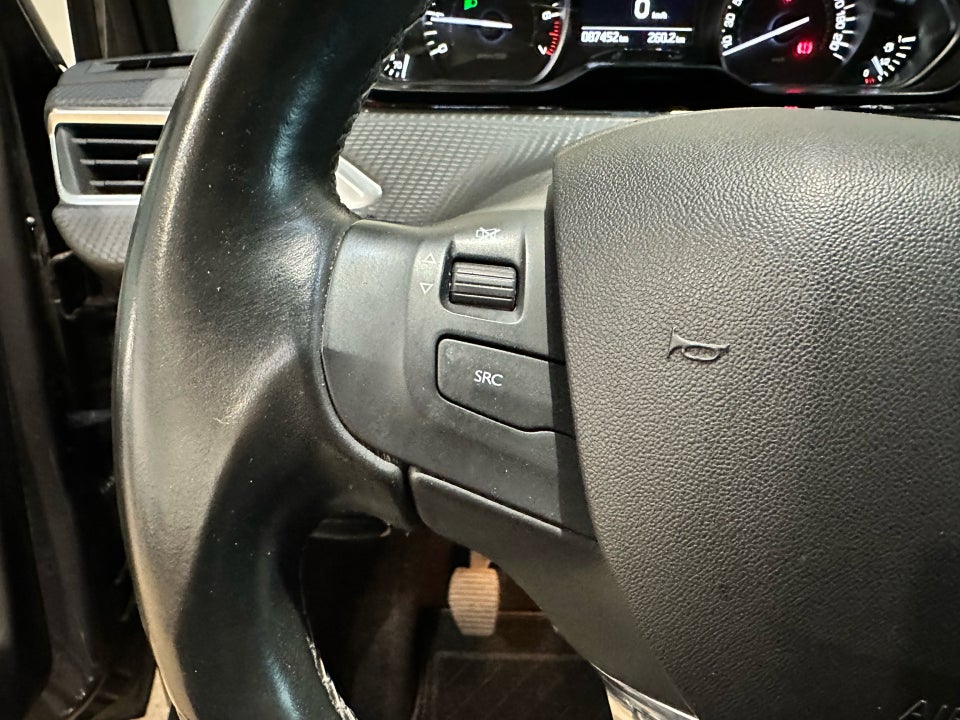 Peugeot 208 1,2 PureTech 82 Allure+ 5d