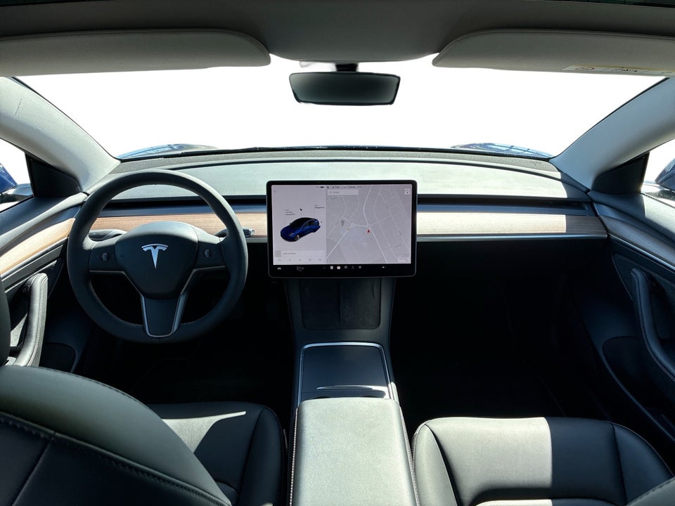 Tesla Model 3 Standard Range+ RWD 4d