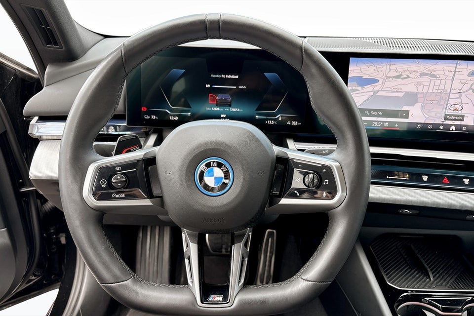 BMW i5 eDrive40 M-Sport 4d