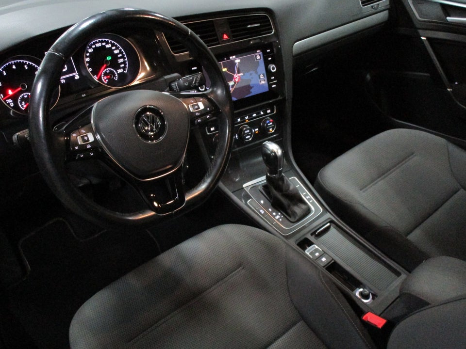 VW Golf VII 1,5 TSi 130 Comfortline DSG 5d