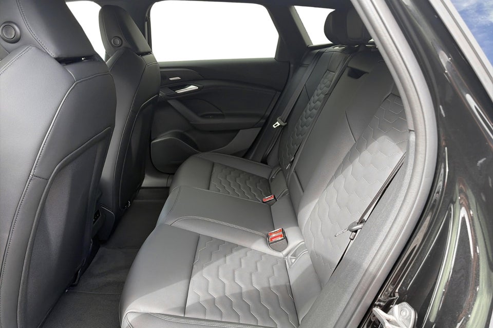 Audi A6 e-tron S-line plus Avant quattro 5d