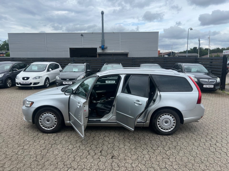 Volvo V50 1,6 D Summum 5d