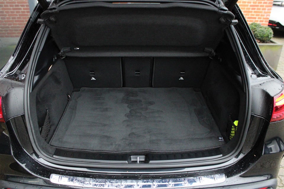 Mercedes EQA250+ AMG Advance Plus 5d