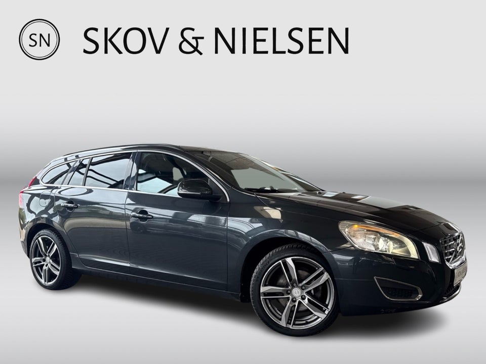 Volvo V60 1,6 T4 180 Momentum aut. 5d