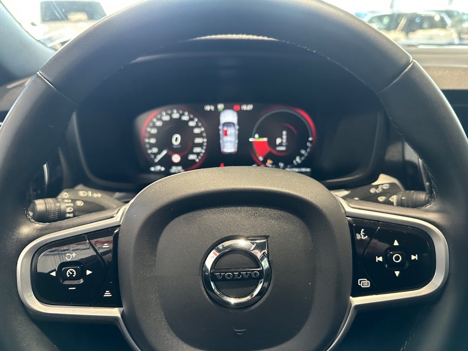 Volvo V60 2,0 T6 ReCharge R-Design aut. AWD 5d