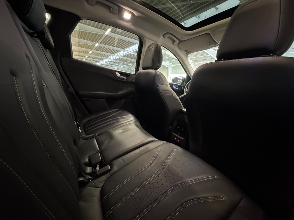 Ford Kuga 2,5 PHEV Vignale CVT 5d