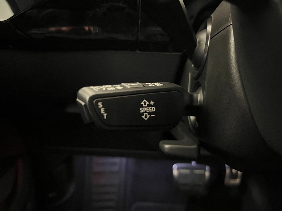 Audi Q8 e-tron 50 S-line quattro 5d