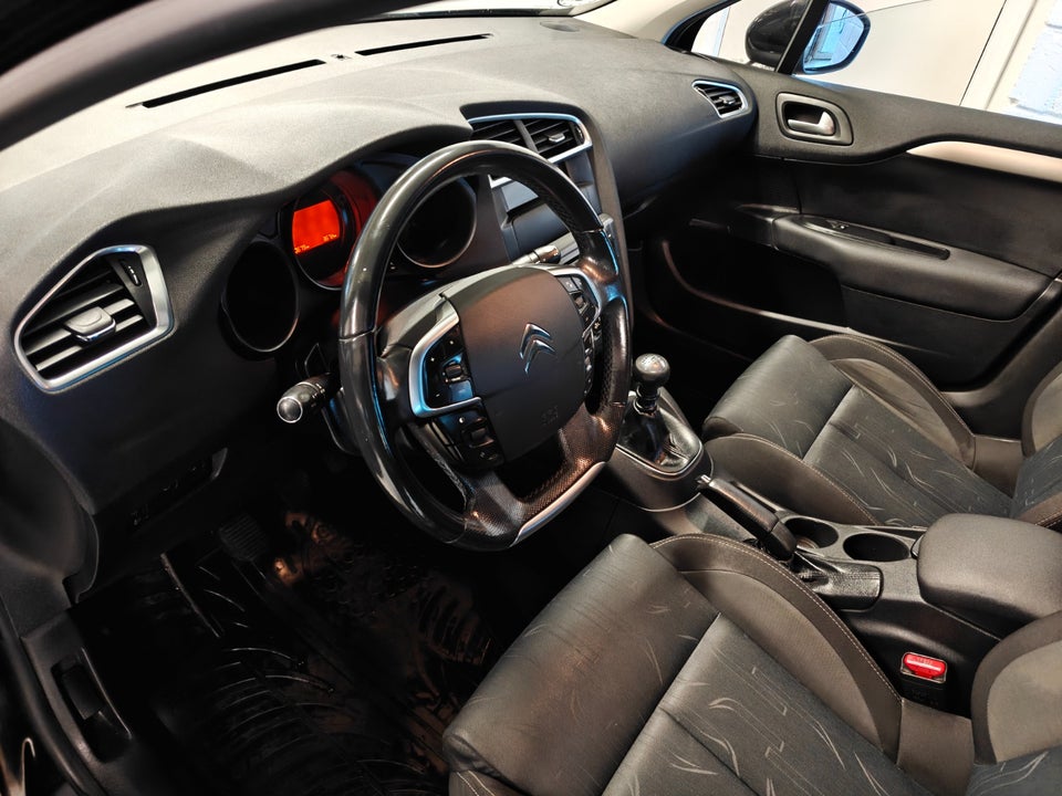 Citroën C4 1,6 HDi 110 Seduction 5d