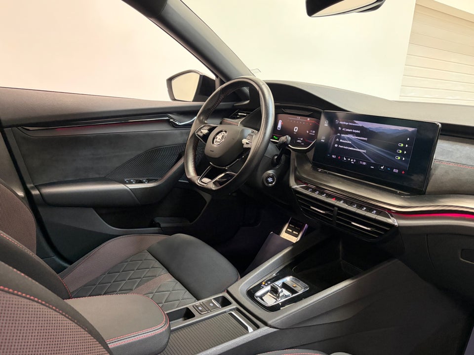 Skoda Octavia 1,4 TSi iV RS Combi DSG 5d