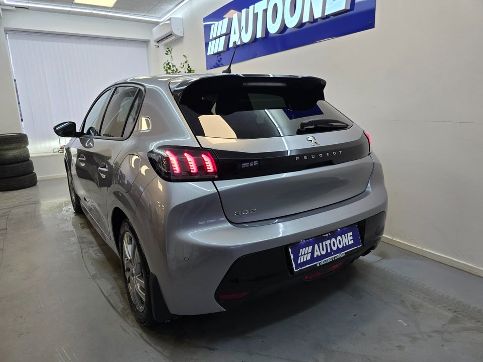 Peugeot 208 1,2 PureTech 100 Allure EAT8 5d