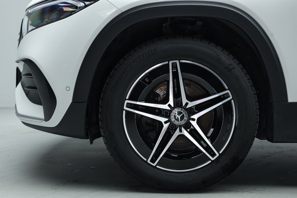 Mercedes EQB250 AMG Line 5d