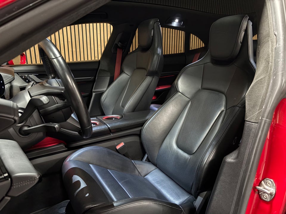 Porsche Taycan Turbo Performance+ Cross Turismo 5d