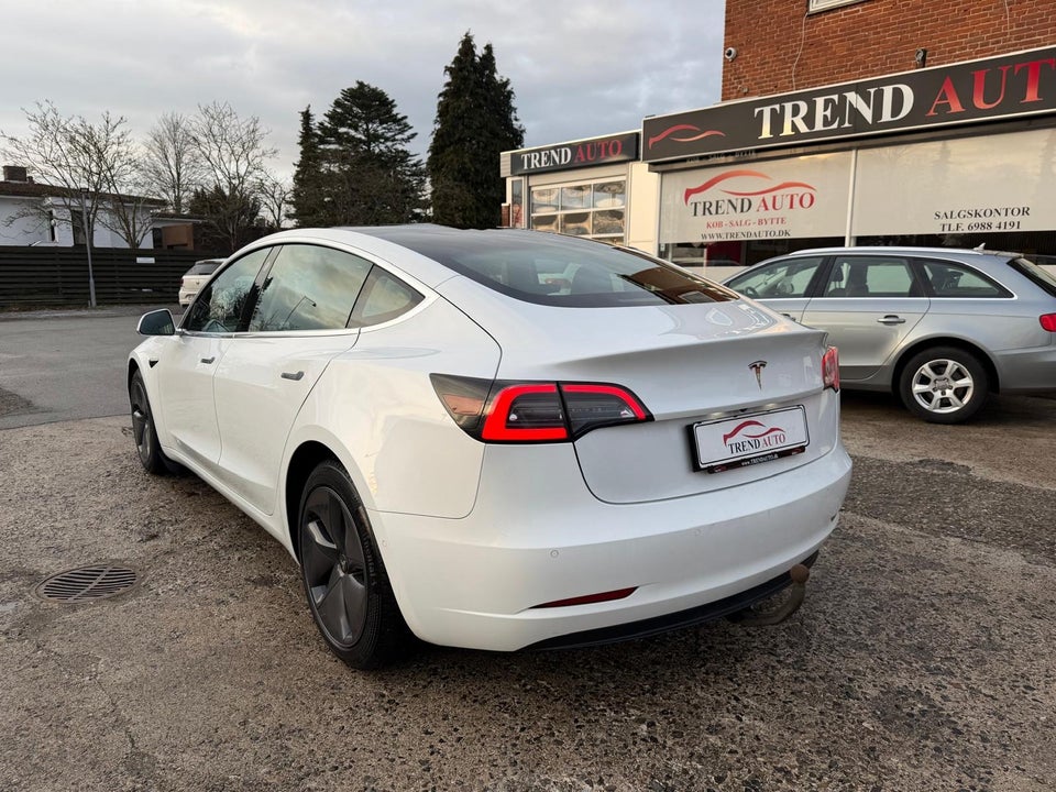 Tesla Model 3 Standard Range+ RWD 4d