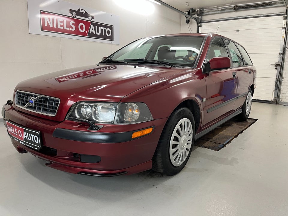 Volvo V40 1,8 Classic aut. 5d