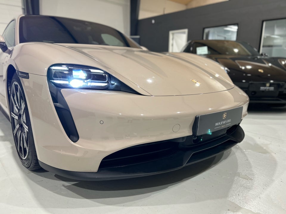 Porsche Taycan Performance+ Sport Turismo 5d